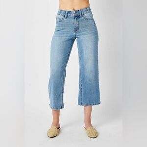 Judy Blue wide leg crop size 5/27